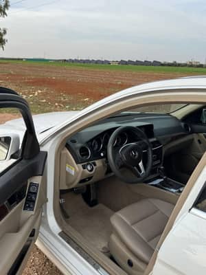مرسيدس C300 موديل 2013 4Matic - سلندر 6 - محافظة دمشق