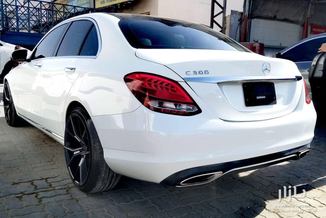 للبيع مرسيدس c300 موديل 2016 بنزين مجمركه وارد أمريكا ماشيه ١٢٥ الف ايرباغات الوكاله فول اوبشن بانوراما رقم(1) اكمل وصف مسرفسه كامل في دبي لاتحتاج شي بخ ٣ قطع للبيع مرسيدس c300 موديل 2016 بنزين مجمركه وارد أمريكا ماشيه ١٢٥ الف ايرباغات الوكاله فول اوبشن بانوراما رقم(1) اكمل وصف مسرفسه كامل في دبي لاتحتاج شي بخ ٣ قطع - مرسيدس - 2016 - محافظة دمشق - صورة 3 من 6
