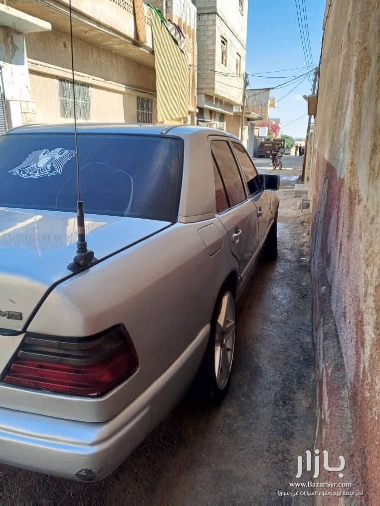 مرسيدس فرخ شبح 320/320 1985 تسجيل 1996 مرسيدس فرخ شبح 320/320 1985 تسجيل 1996 - مرسيدس - 1985 - محافظة دمشق - صورة 3 من 5