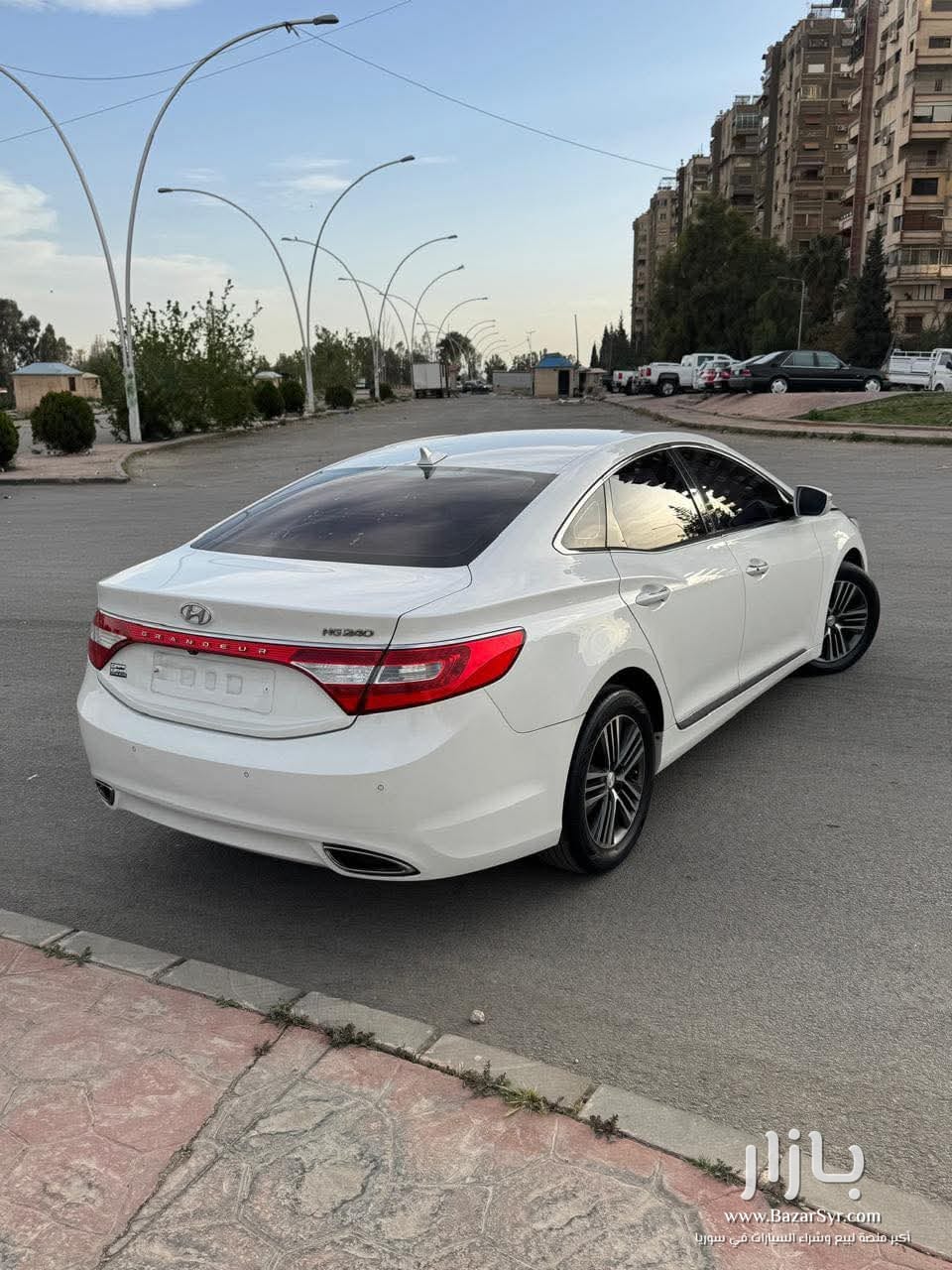 هيونداي أزيرا 2013 بنزين أصلي لون أبيض ملوكي هيونداي أزيرا 2013 بنزين أصلي لون أبيض ملوكي - هونداي - 2013 - محافظة دمشق - صورة 1 من 6