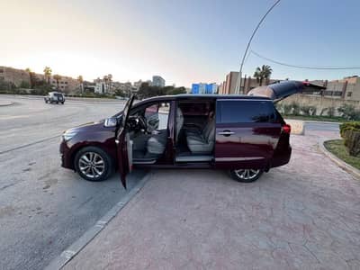 كيا كرنفال 2015 VIP وارد كوريا  9 راكب مازوت أصلي  محرك 2200cc  - محافظة دمشق