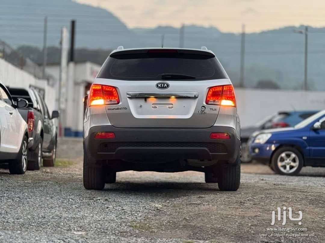 KIA SORENTO 2011 بسعر 10500 $ KIA SORENTO 2011 بسعر 10500 $ - كيا - 2011 - محافظة دمشق - صورة 2 من 4