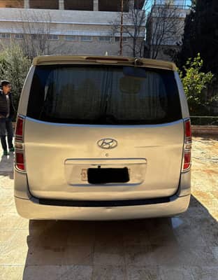فان  Hyundai H1 و بنمرة عمومي حمراء ريح     - محافظة دمشق