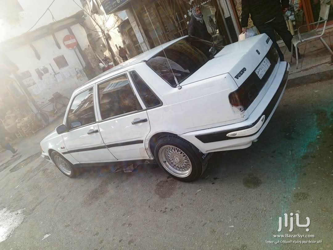 VOLVO__460 -خالية برا جوا VOLVO__460 -خالية برا جوا - فولفو - محافظة دمشق - صورة 4 من 4