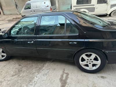 بيجو 605 اتوماتيك   كامله فتحه سقف  كراسي كهرباء شبابيك كهرباء  بخ خالي من جوا  مجنطه  - محافظة حلب