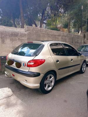 بيجو 206 للبيع  خالية جوا وسقف  كرت 2006 تسجيل 2009 - محافظة دمشق