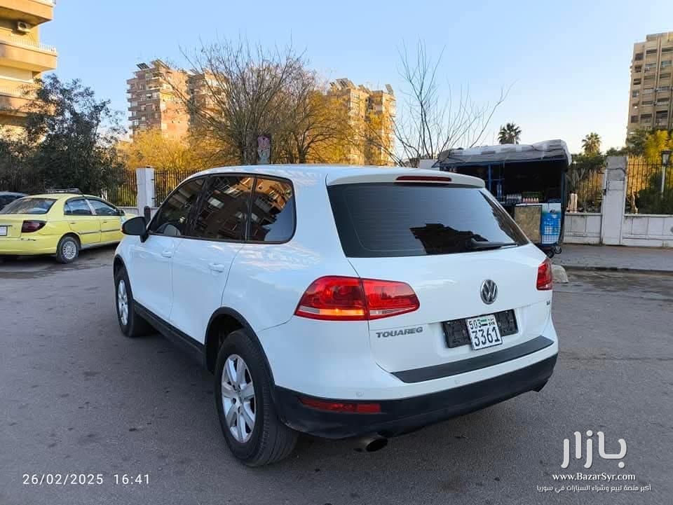 فولكسفاغن طوارق _ سنة الصنع 2013 _ المحرك 6 سلندر 3000cc _ خالية العلام ولا غرام بوية فولكسفاغن طوارق _ سنة الصنع 2013 _ المحرك 6 سلندر 3000cc _ خالية العلام ولا غرام بوية - فولكس واجن - 2013 - محافظة دمشق - صورة 3 من 11