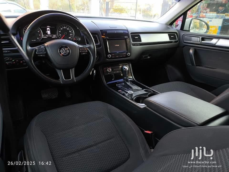 فولكسفاغن طوارق _ سنة الصنع 2013 _ المحرك 6 سلندر 3000cc _ خالية العلام ولا غرام بوية فولكسفاغن طوارق _ سنة الصنع 2013 _ المحرك 6 سلندر 3000cc _ خالية العلام ولا غرام بوية - فولكس واجن - 2013 - محافظة دمشق - صورة 5 من 11