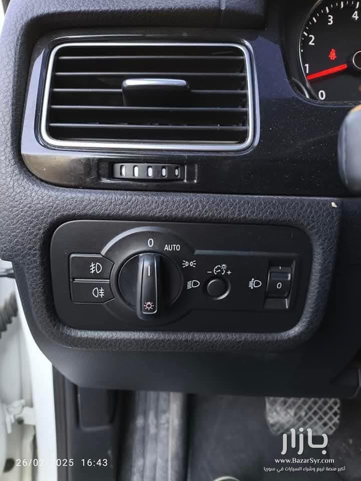 فولكسفاغن طوارق _ سنة الصنع 2013 _ المحرك 6 سلندر 3000cc _ خالية العلام ولا غرام بوية فولكسفاغن طوارق _ سنة الصنع 2013 _ المحرك 6 سلندر 3000cc _ خالية العلام ولا غرام بوية - فولكس واجن - 2013 - محافظة دمشق - صورة 9 من 11