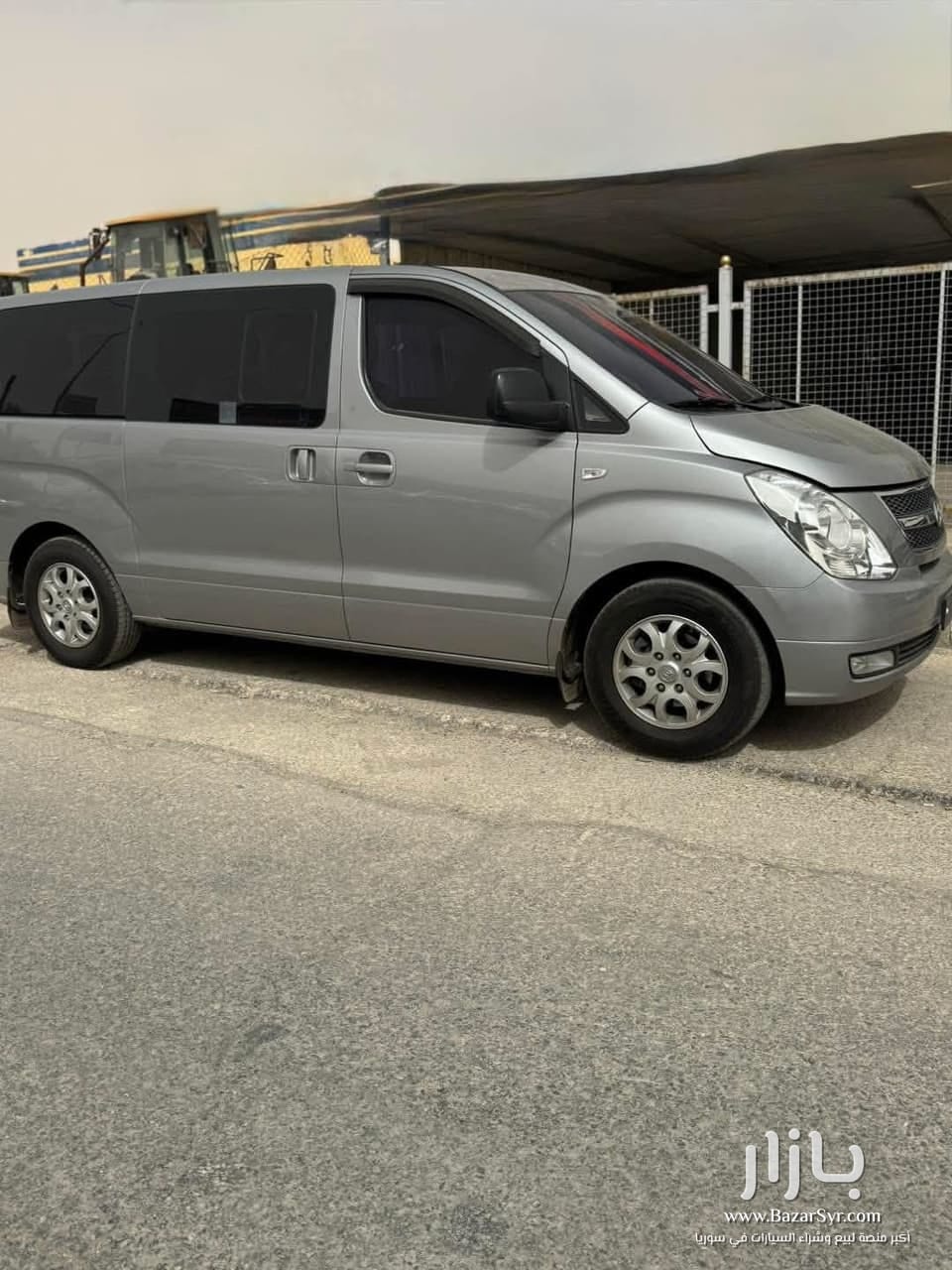 فان هيونداي جراند H1 2015 وارد كوريا سياحي فل ركاب اصلي بحال الوكاله فان هيونداي جراند H1 2015 وارد كوريا سياحي فل ركاب اصلي بحال الوكاله - هونداي - 2015 - محافظة دمشق - صورة 4 من 7