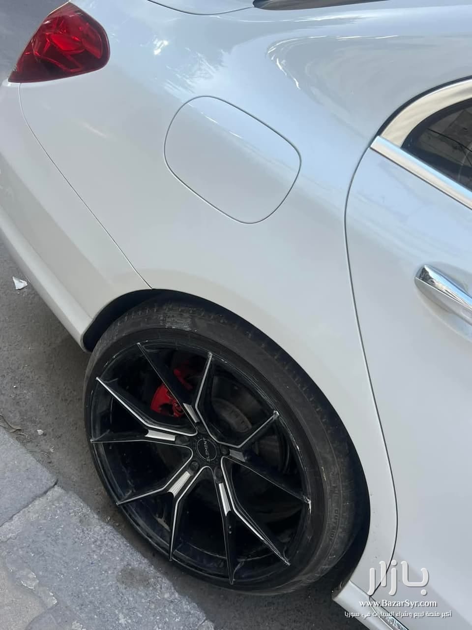 للبيع مرسيدس c300  موديل 2016 بنزين مجمركه وارد أمريكا ماشيه ١٢٥ الف ايرباغات الوكاله فول  - مرسيدس - 2016 - محافظة دمشق - صورة 2 من 8