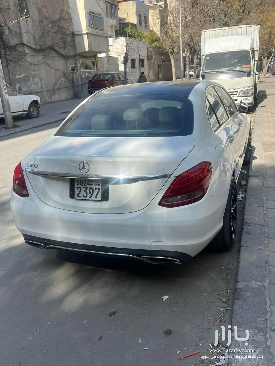 للبيع مرسيدس c300  موديل 2016 بنزين مجمركه وارد أمريكا ماشيه ١٢٥ الف ايرباغات الوكاله فول  - مرسيدس - 2016 - محافظة دمشق - صورة 4 من 8