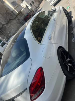 للبيع مرسيدس c300  موديل 2016 بنزين مجمركه وارد أمريكا ماشيه ١٢٥ الف ايرباغات الوكاله فول  - محافظة دمشق