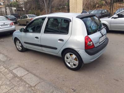 رينو كليو 2005/2004  خالية من الداخل والخارج بشحم الوكالة  - محافظة دمشق