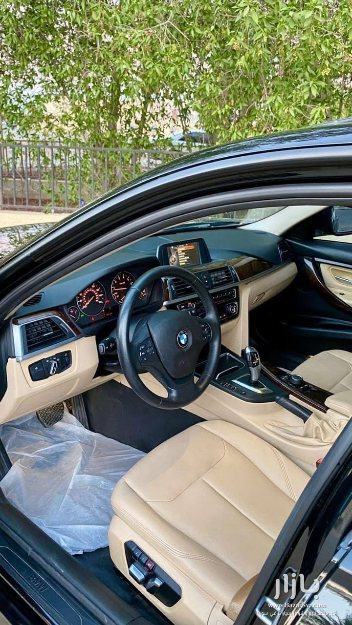 لعشاق القطعة المميزة والسيارة الانيقة BMW 320i 2017 - بي إم دبليو - 2017 - محافظة دمشق - صورة 4 من 5
