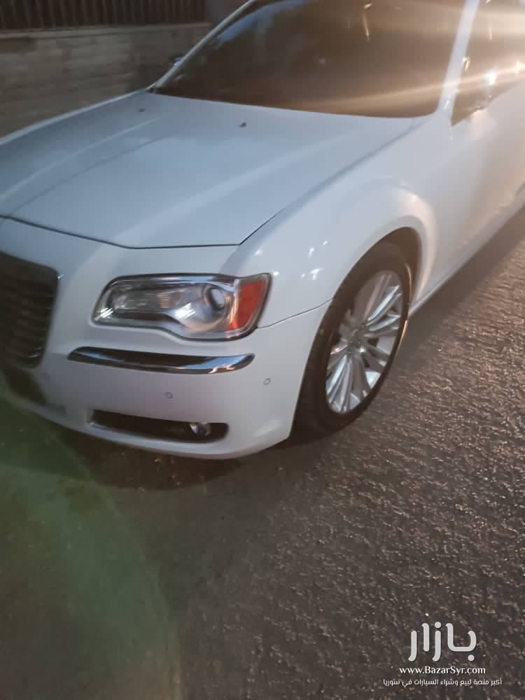 كرايسلر 300c محرك هيمي 8سلندر قطرية موديل 2012 خالية كرايسلر 300c محرك هيمي 8سلندر قطرية موديل 2012 خالية - كريسلر - 2012 - محافظة دمشق - صورة 2 من 10