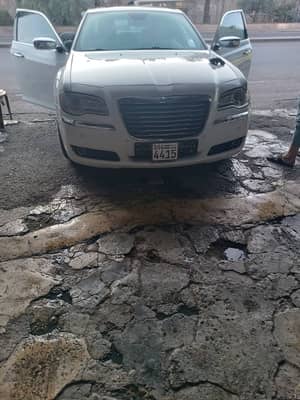 كرايسلر 300c  محرك هيمي 8سلندر قطرية موديل 2012 خالية  - محافظة دمشق