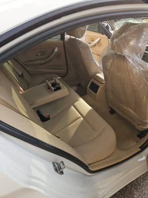BMW 318 I  //// 2019 /// السعر 16700   - محافظة حماة