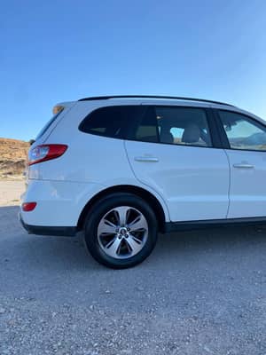 HYUNDAI/ SANTAFE الفئة   :   SUV - محافظة دمشق