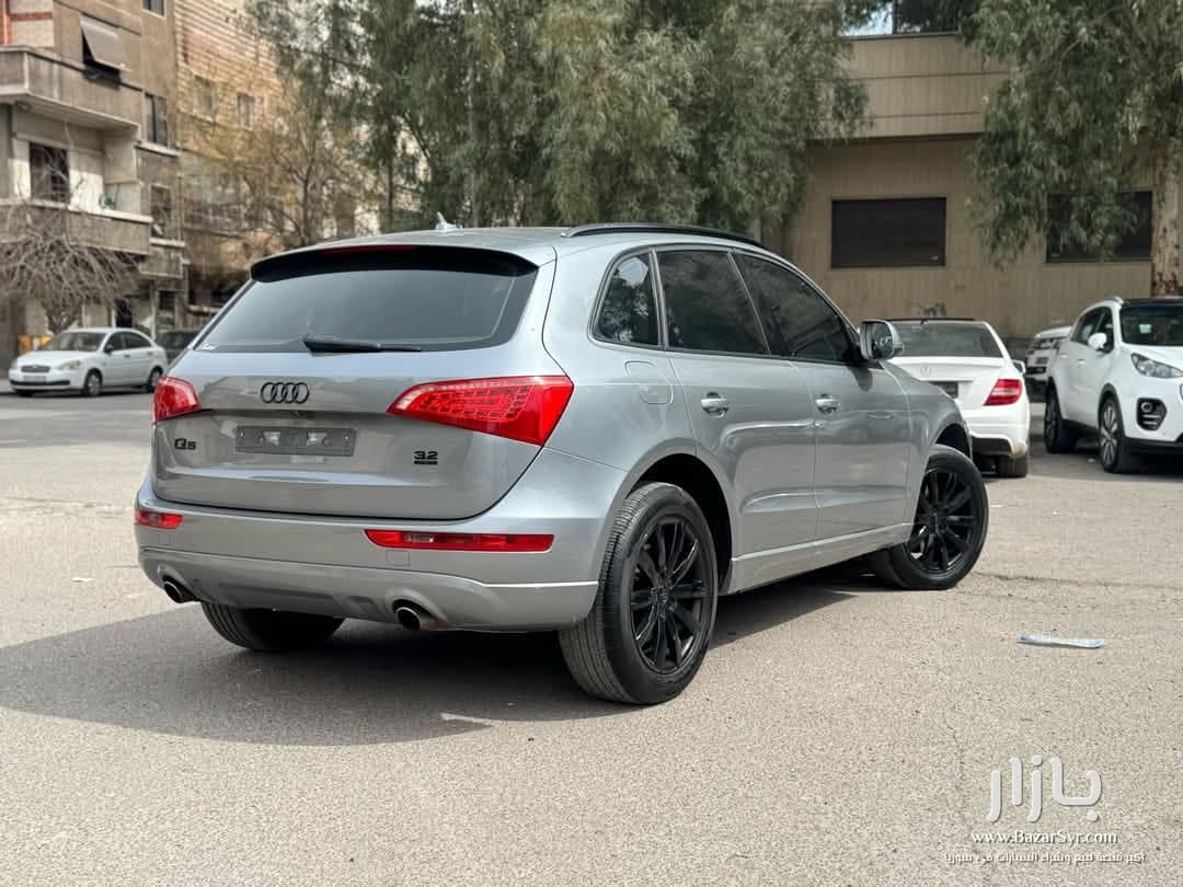 للبيع اودي Q5  كرواتو 2011 فل كامل اعلى صنف  دفع رباعي 4×4 بلاك اديشن نسخه مميزه رياضيه ماتور 3500  - أودي - 2011 - محافظة دمشق - صورة 9 من 9