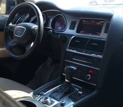 للبيع   الصانع : Audi    الطراز : Q7   سنة الصنع : 2013 - محافظة دمشق