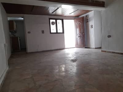 للبيع منزل بمنطقة التجارة بسعر حلو  - محافظة دمشق